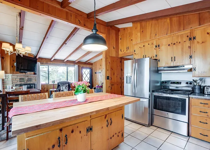 Ferienhaus Family Mountain Getaway, Retreat To The Cool Pine