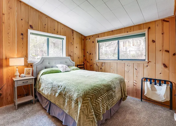 Ferienhaus Family Mountain Getaway, Retreat To The Cool Pine *