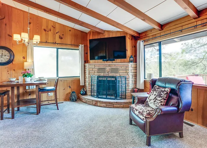 Family Mountain Getaway, Retreat To The Cool Pine Ferienhaus *